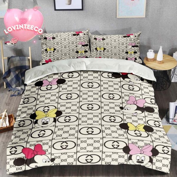 Gucci With Minne Mouse Logo Vintage Monogram Background Bedding Set