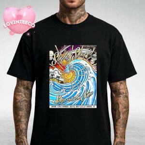 Slightly Stoopid Step Into The Sun Concert Print In Nampa Idaho With Psychedelic Wave – July 26 2025 Unisex T-Shirt