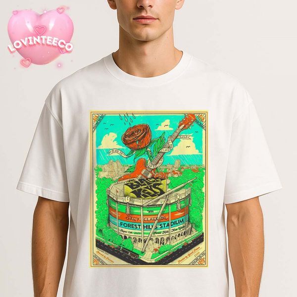 The Black Keys With Gary Clark JR At Forest Hills Stadium In Forest Hills NY On August 13 2025 Unisex T-Shirt